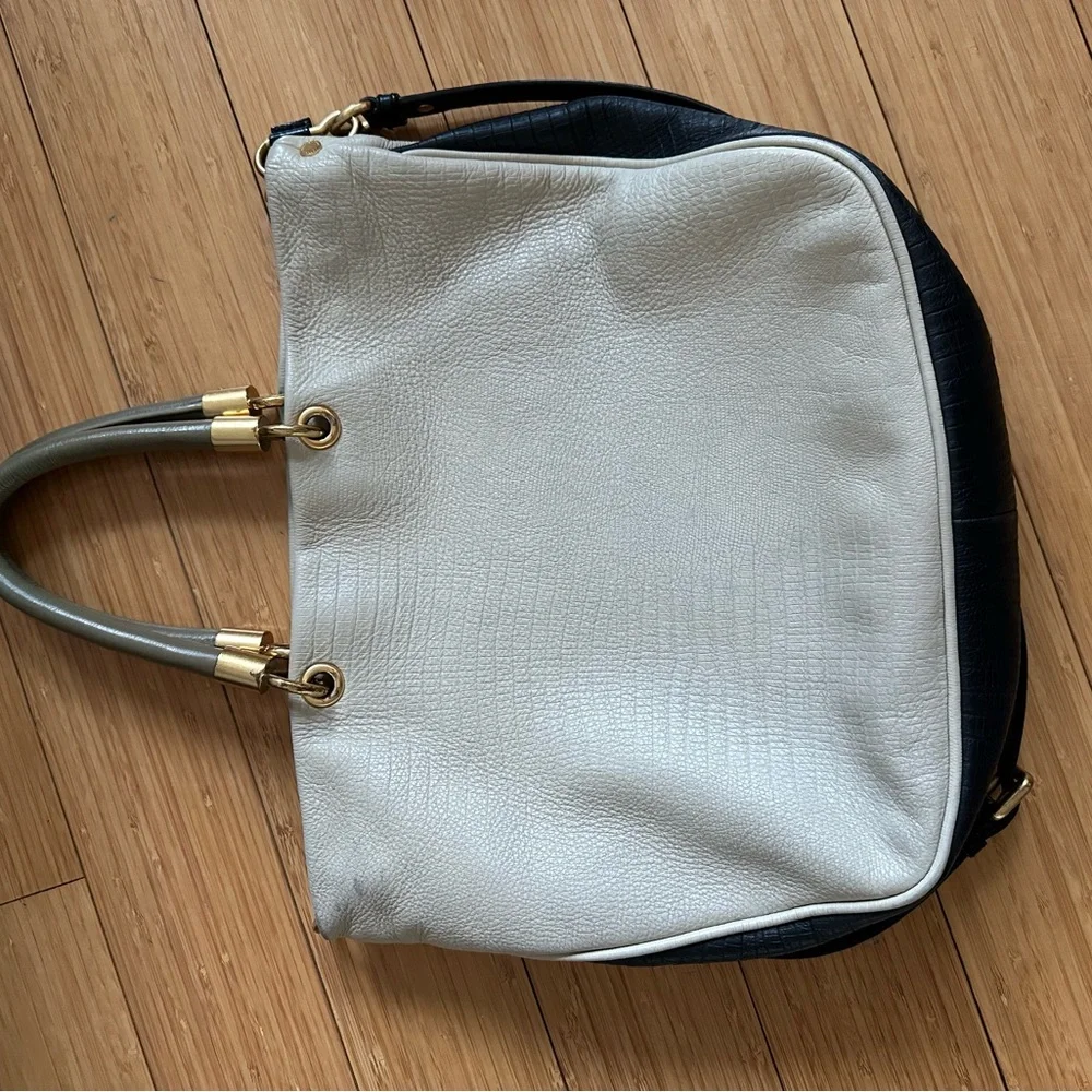 Marc by Marc Jacobs Cream and Black Shoulder Bag - Picture 2 of 3